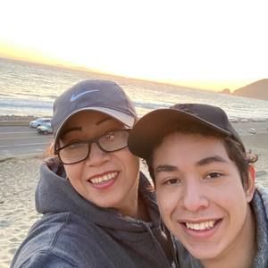 Meet your Posher, Claudia